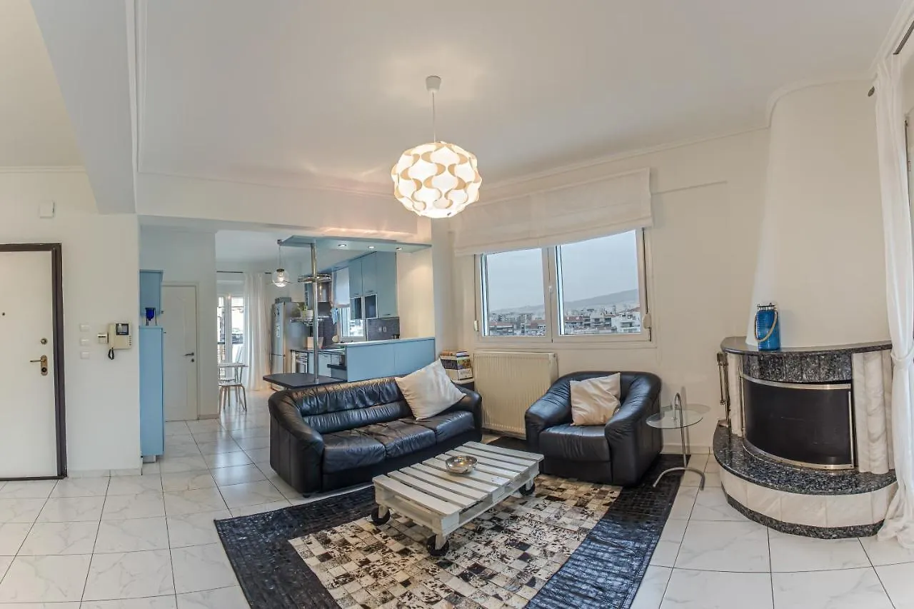 Two Bedroom Bright Apartment With Amazing Veranda Thessaloníki 0*,  Grækenland