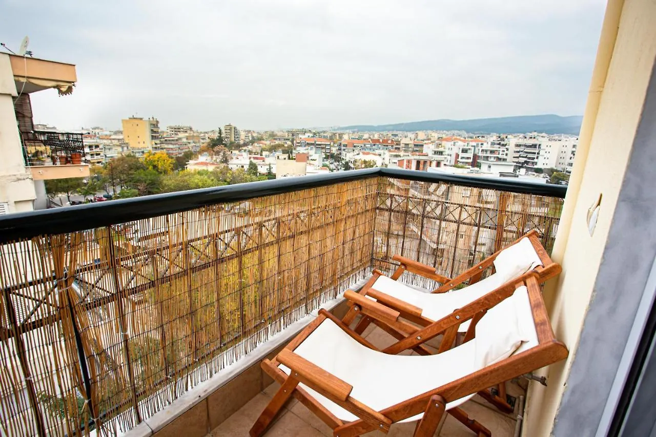 Two Bedroom Bright Apartment With Amazing Veranda Thessaloníki Grækenland
